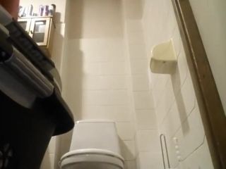 HC mature peeing with an buttfuck buttplug